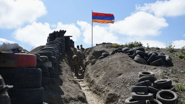 Војска на граници Јерменије и Азербејџана - Sputnik Србија