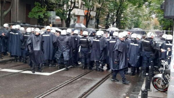 Policija blokira protivnike Prajda u Resavskoj ulici - Sputnik Srbija