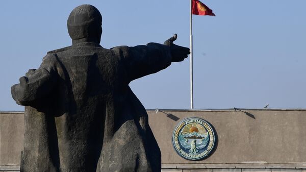 Споменик Лењину на Старом тргу у Бишкеку - Sputnik Србија