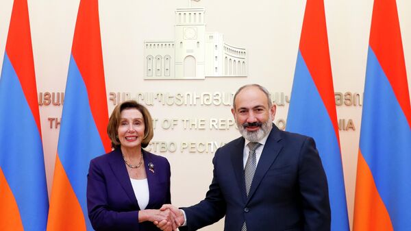 Председница Представничког дома америчког Конгреса Ненси Пелоси и премијер Јерменије Никол Пашињан - Sputnik Србија