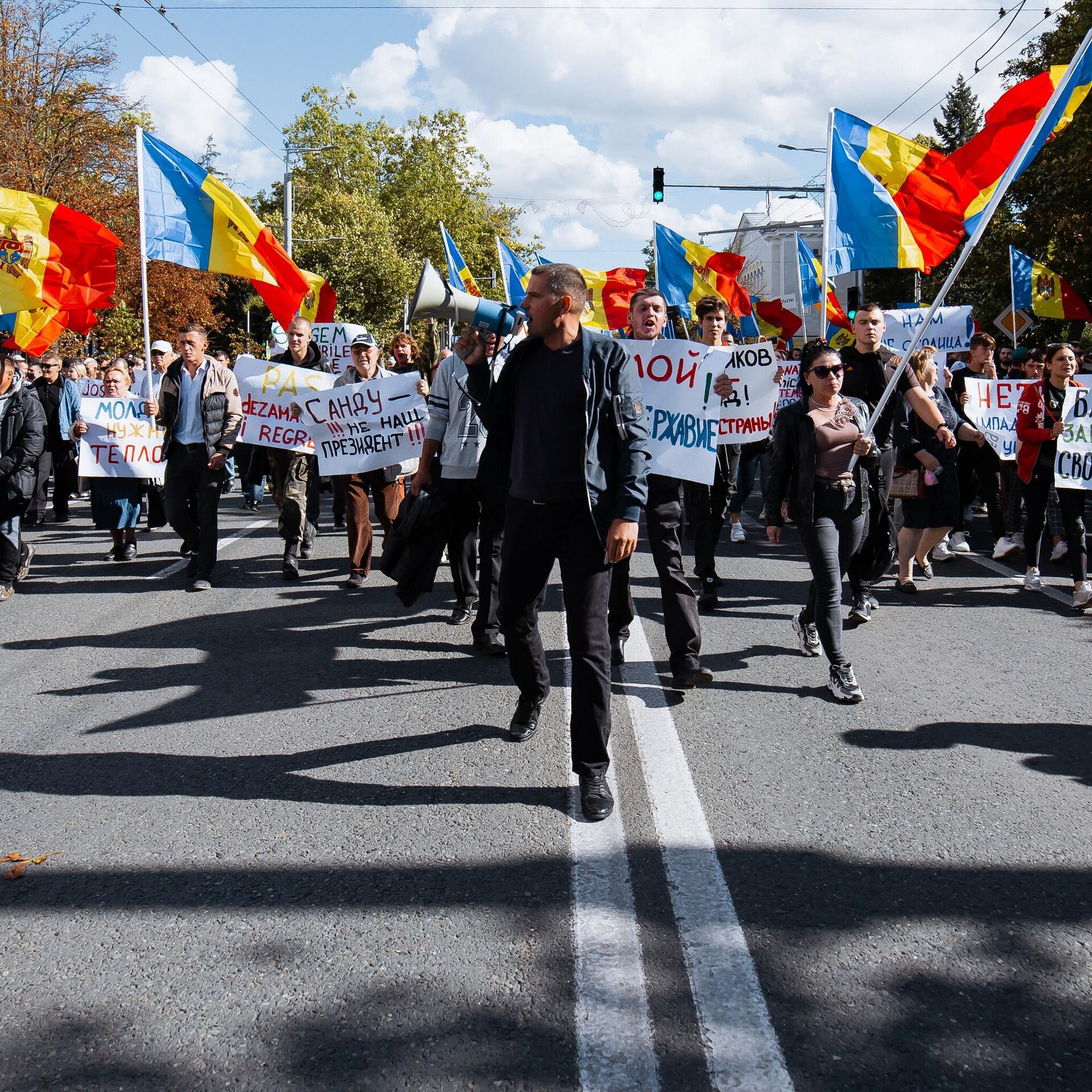 Дата митингов. Митинги в Молдавии. Политический митинг. Кишинев протесты. Молдова митинг 2022.