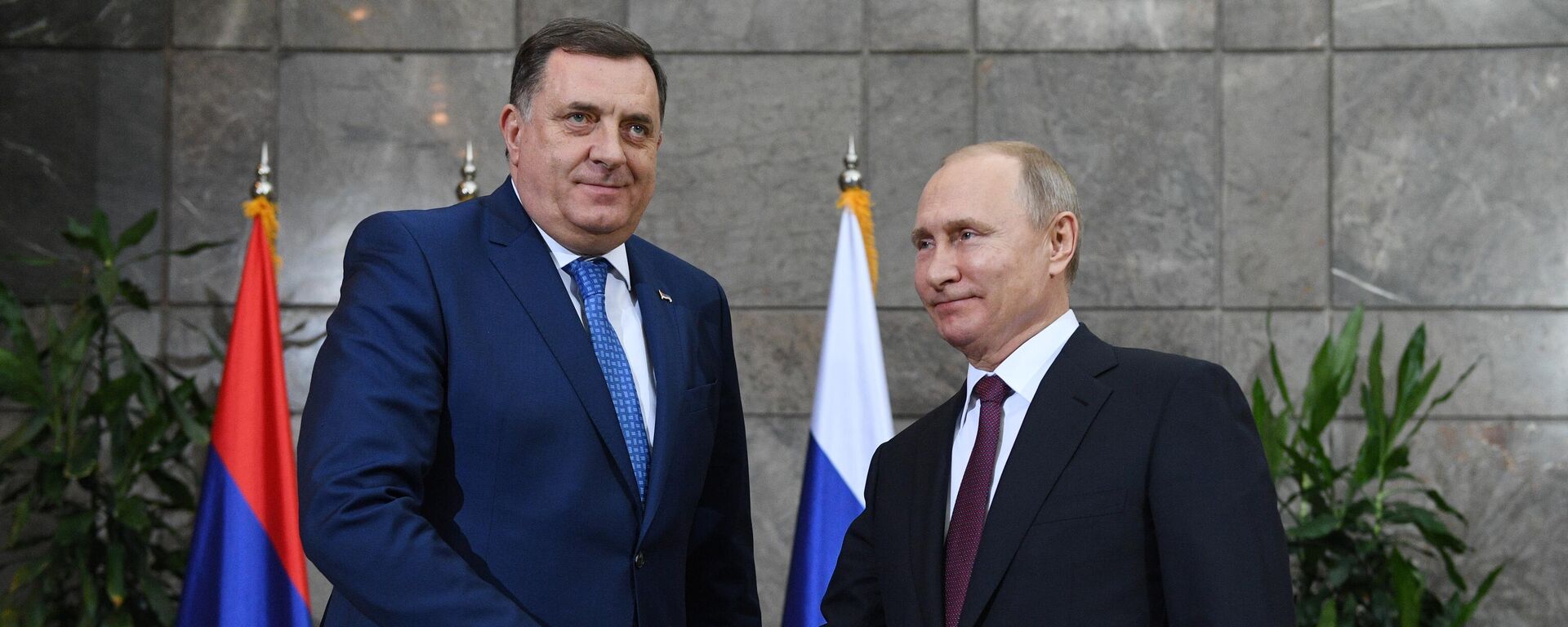 Милорад Додик и Владимир Путин - Sputnik Србија, 1920, 23.06.2025