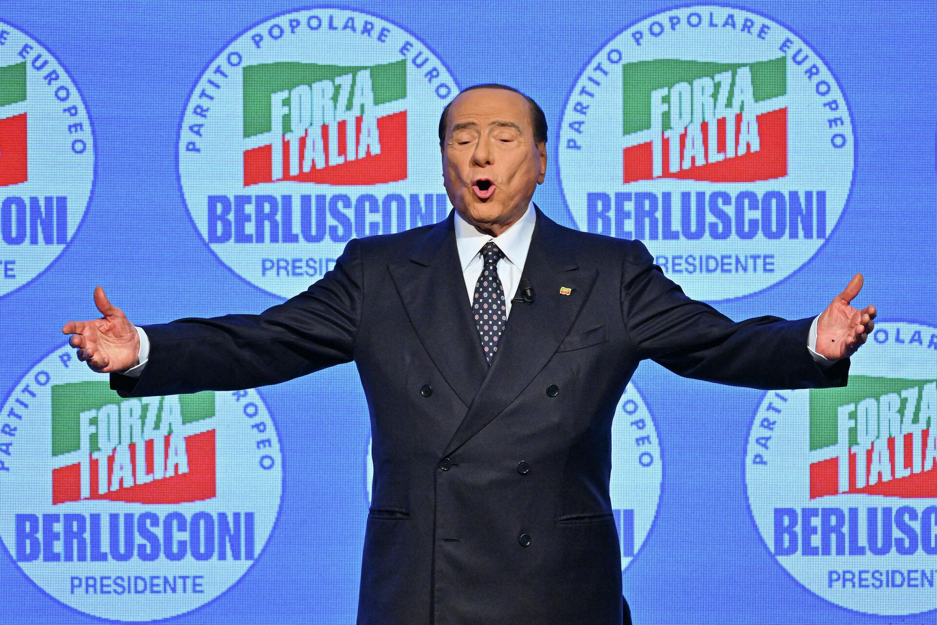 Силвио Берлускони на завршном скупу своје партије 23. септембра у Милану - Sputnik Србија, 1920, 25.09.2022