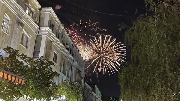 Дагестан, ватромет у Махачкали поводом Дана националног јединства 15. септембра - Sputnik Србија
