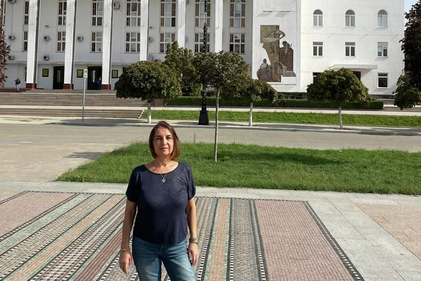 репортер Спутњика испред зграде Владе Дагестана репортер Спутњика испред зграде Владе Дагестана - Sputnik Србија