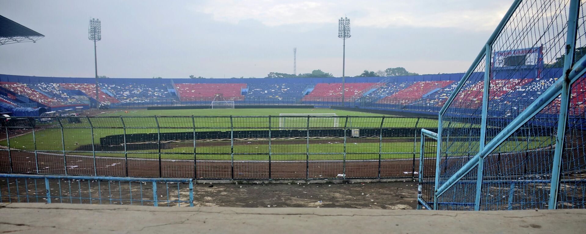 Indonezija stadion - Sputnik Srbija, 1920, 02.10.2022