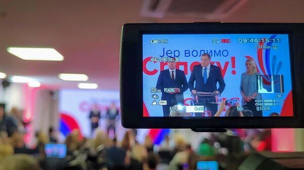 Milorad Dodik i Željka Cvijanović u izbornom štabu SNSD - Sputnik Srbija