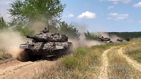 Тенкови Т-72 у зони специјалне војне операције - Sputnik Србија