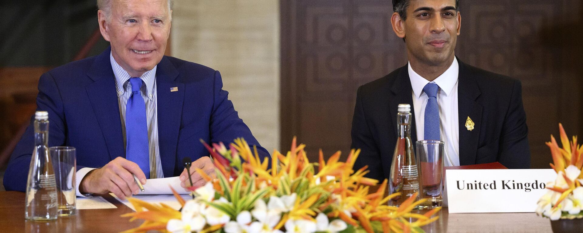 Američki predsednik Džo Bajden i britanski premijer Riši Sunak prisustvuju hitnom sastanku lidera na samitu G20 - Sputnik Srbija, 1920, 10.07.2023