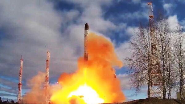 Лансирање интерконтиненталне балистичке ракете „сармат“  - Sputnik Србија