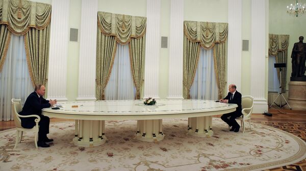 Predsednik Rusije Vladimir Putin i nemački kancelar Olaf Šolc - Sputnik Srbija