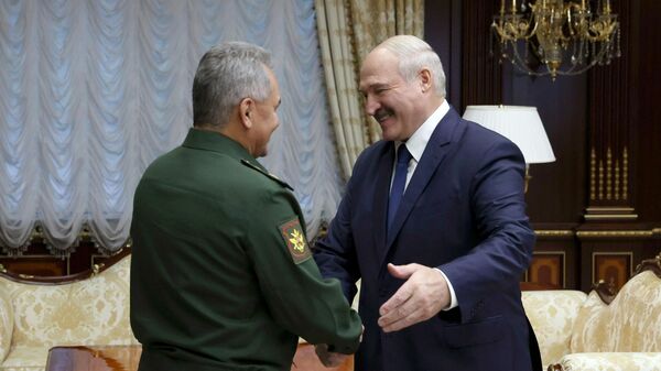 Susret Lukašenka i Šojgua u Minsku - Sputnik Srbija