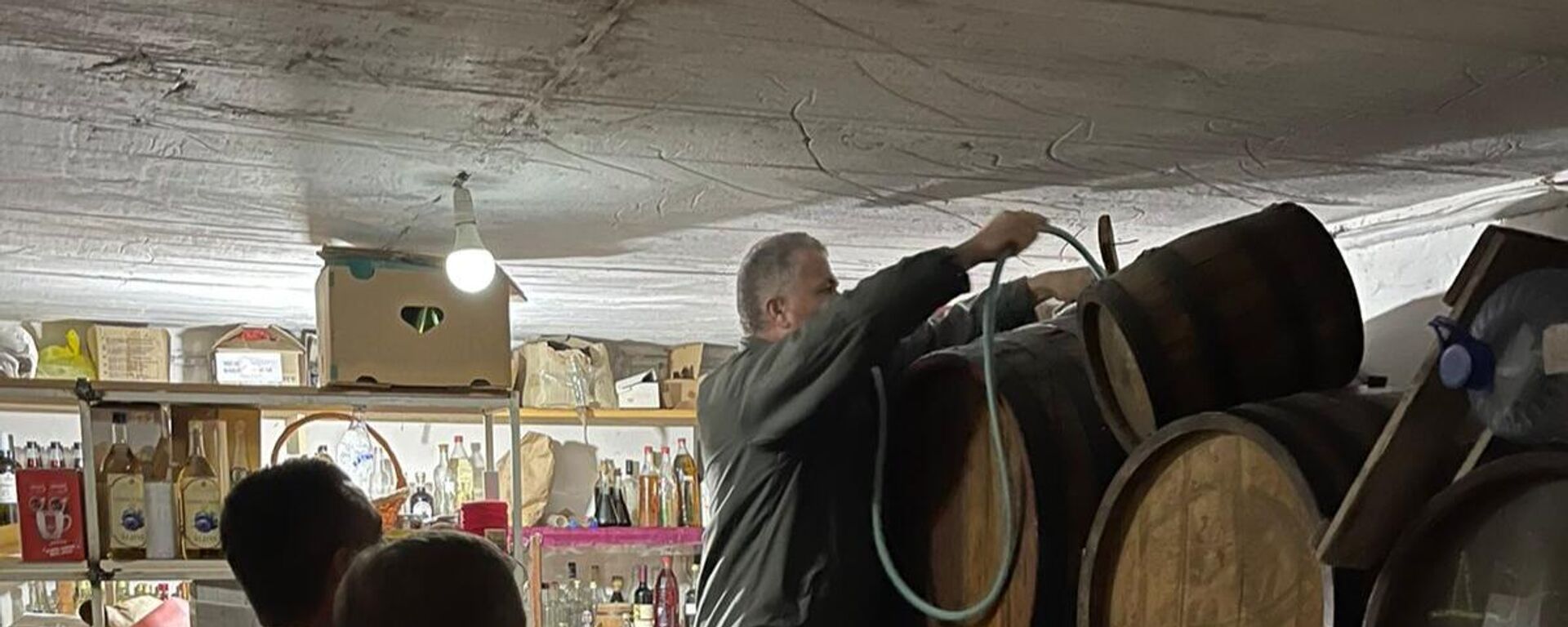 Carinici su tražili da pregledaju svako bure  - Sputnik Srbija, 1920, 09.12.2022