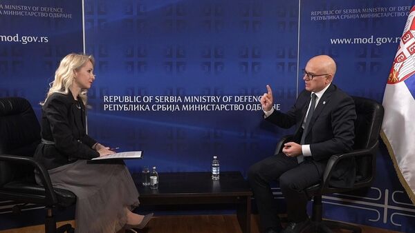Ministar odbrane Miloš Vučević tokom intervjua sa urednicom Sputnjika Natašom Milosavljević - Sputnik Srbija