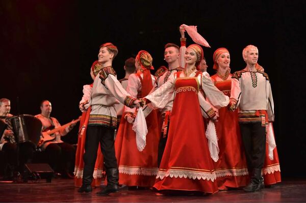 Ruski kozački ansambl nastupio je u Ruskom domu - Sputnik Srbija