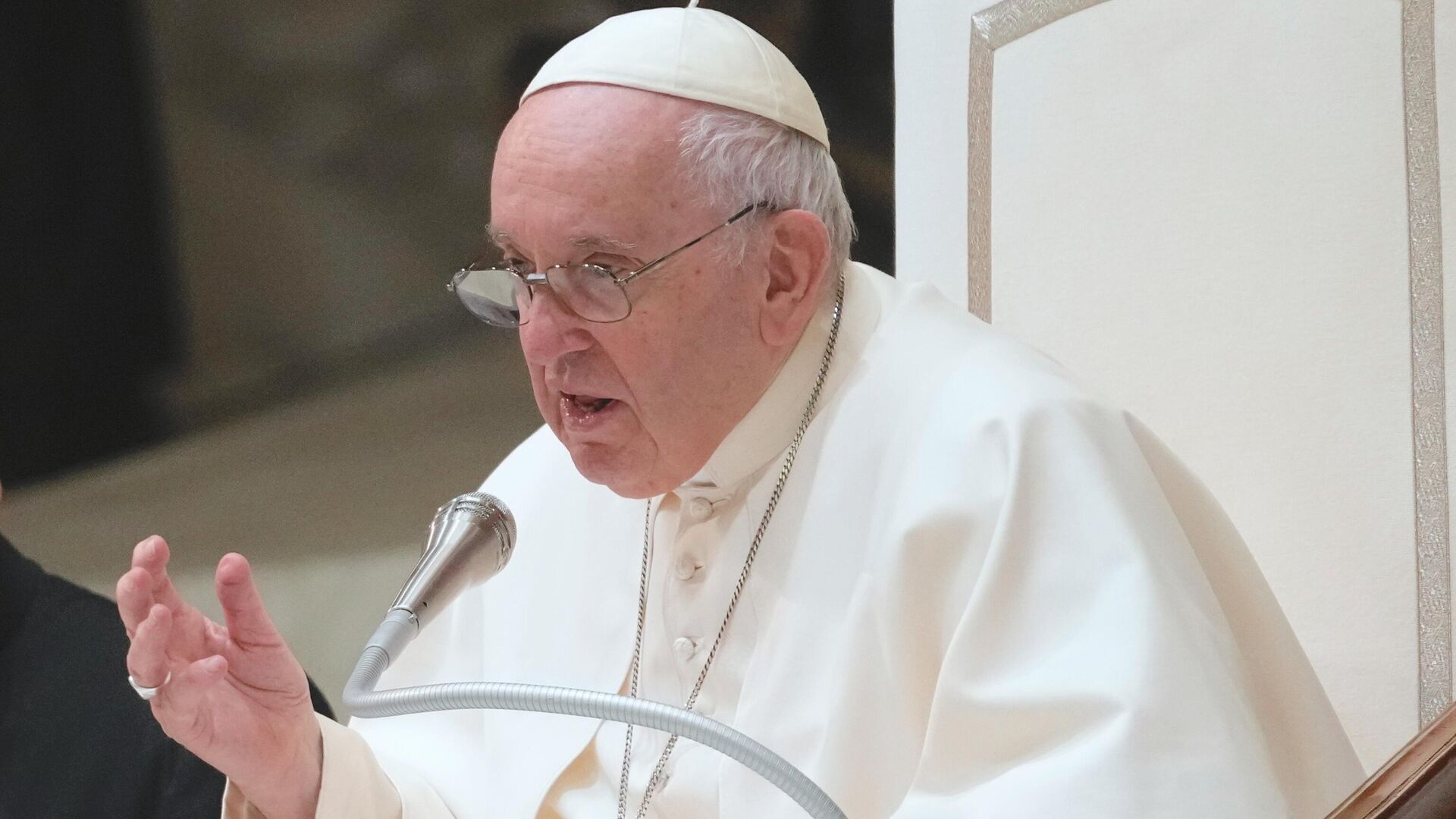 Папа Франциск воскликнул: Куда ты идешь, Европа, Запад?»/></p> <p>Следуйте за нами</p> <p><img decoding=