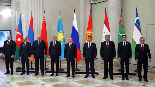 Lideri država ZND na samitu u Sankt Peterburgu - Sputnik Srbija