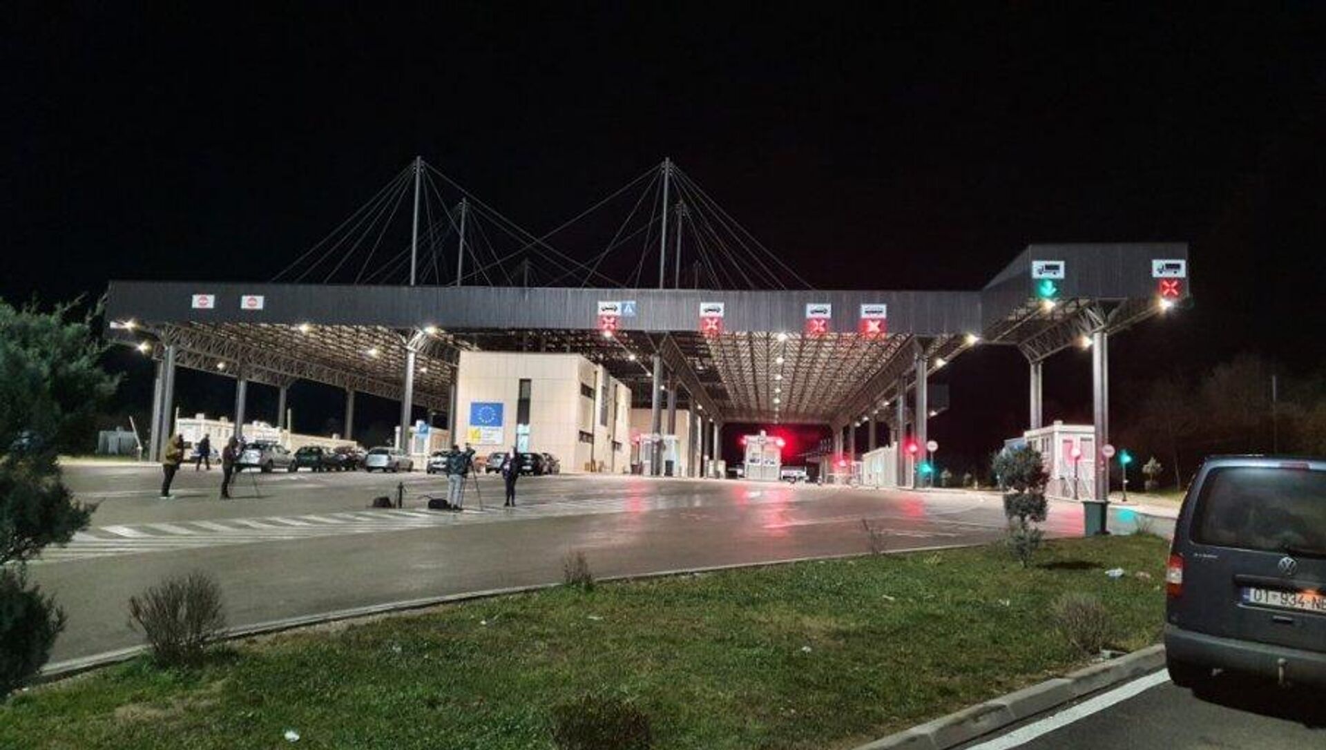 Pripadnici tzv. kosovske policije blokirali prelaz Merdare - Sputnik Srbija, 1920, 28.12.2022