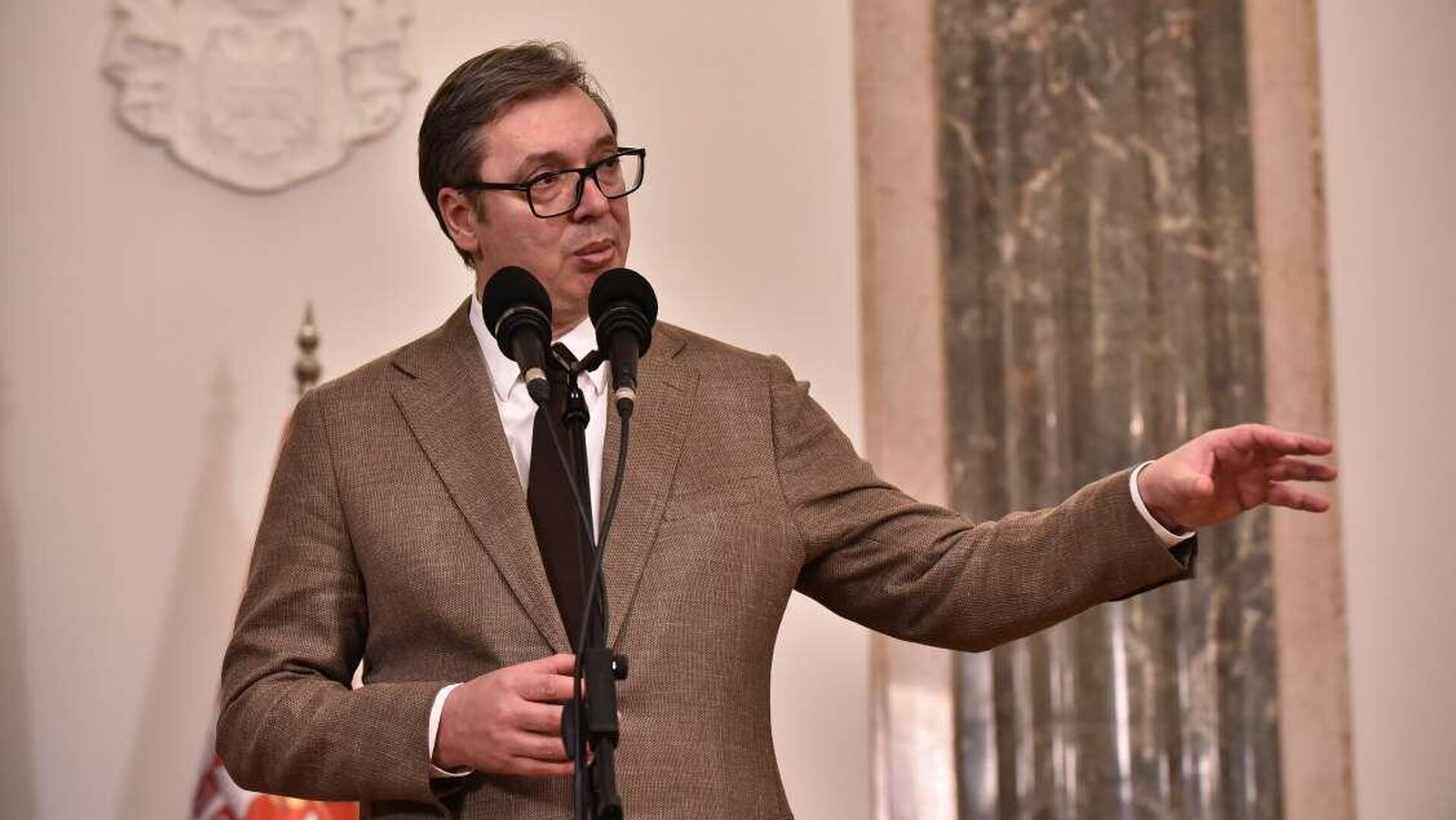 Predsednik Srbije Aleksandar Vučić na konferenciji za novinare Predsednik Srbije Aleksandar Vučić na konferenciji za novinare - Sputnik Srbija, 1920, 30.12.2022