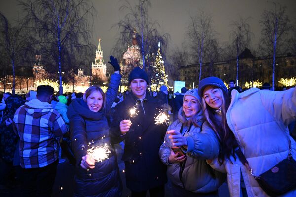 Proslava Nove godine u Moskvi. - Sputnik Srbija