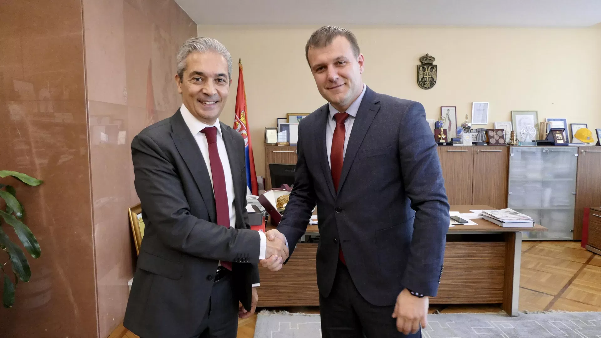 Ambasador Turske Hami Aksoj i ministar turizma i omladine Husein Memić - Sputnik Srbija, 1920, 04.01.2023