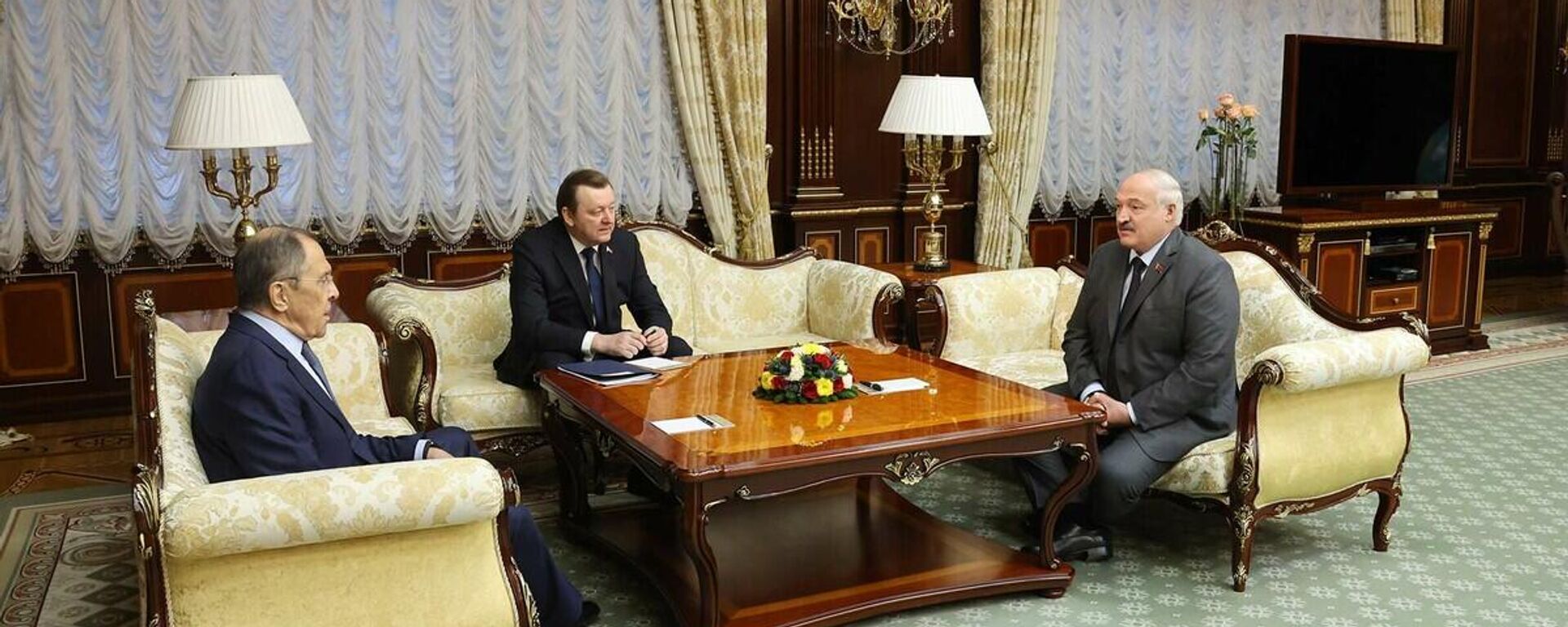 Predsednik Belorusije Aleksandar Lukašenko tokom sastanka sa ministrom spoljnih poslova Rusije Sergejem Lavrovom u Minsku - Sputnik Srbija, 1920, 19.01.2023