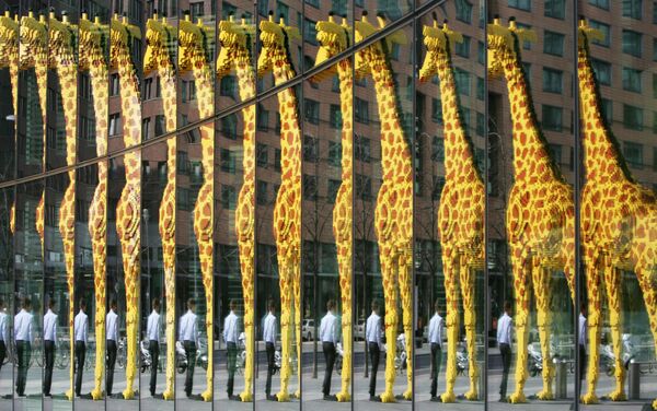 Џиновска жирафа од лего коцки послужила је као реклама 2007. године за отварање Леголенд дискавери центра у Берлину. - Sputnik Србија