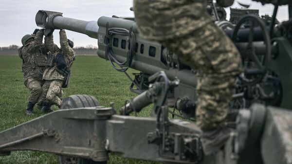 Ukrajinski artiljerci na američkoj haubici M777 u blizini Hersonske oblasti - Sputnik Srbija