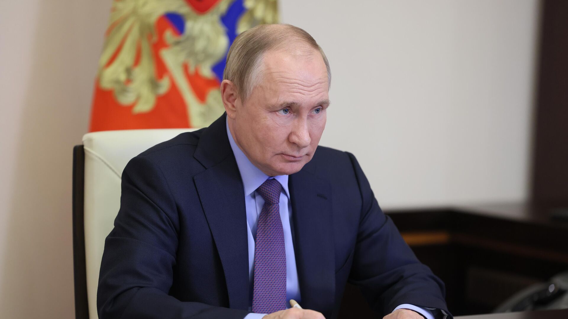 Российский сенатор: Да У России нет ядерного оружия, Запад давно бы напал на нее