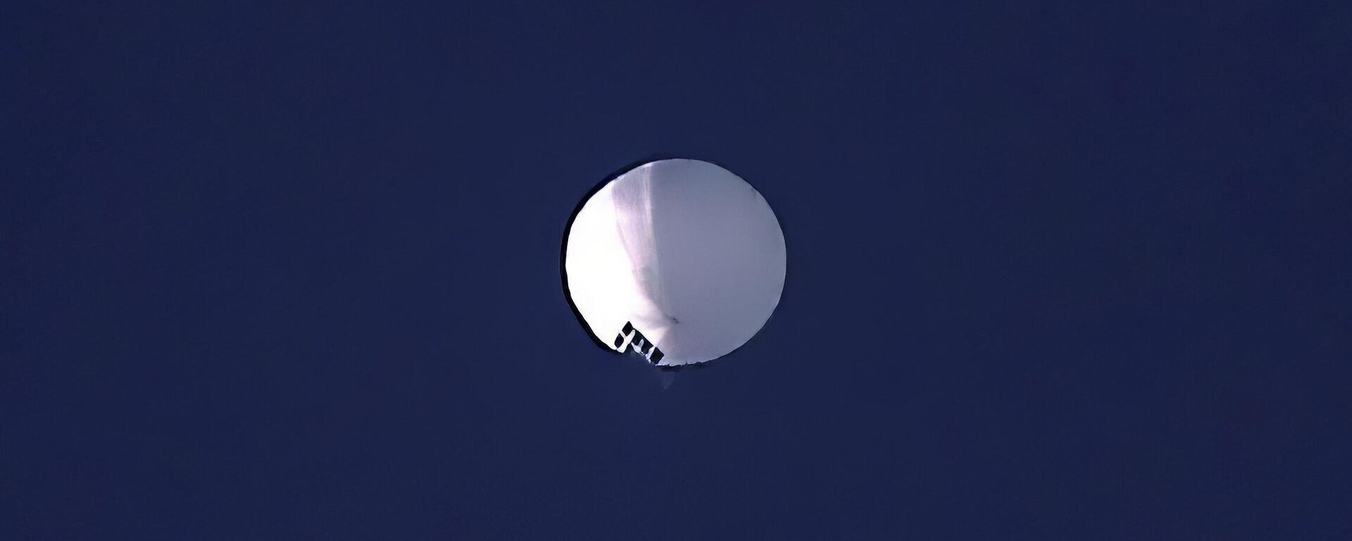 Pentagon je uočio nešto za šta veruje da je balon za nadzor na severu Sjedinjenih Američkih Država i pomno ga prati - Sputnik Srbija, 1920, 04.02.2023