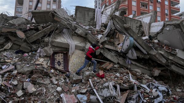 Posledice razornog zemljotresa u Turskoj u gradu Adana - Sputnik Srbija