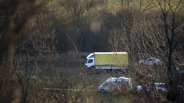 Бугарска полиција истражује смрт 18 миграната у камиону - Sputnik Србија