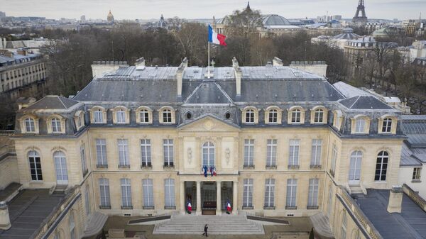 Pogled na Jelisejsku palatu u Parizu - Sputnik Srbija
