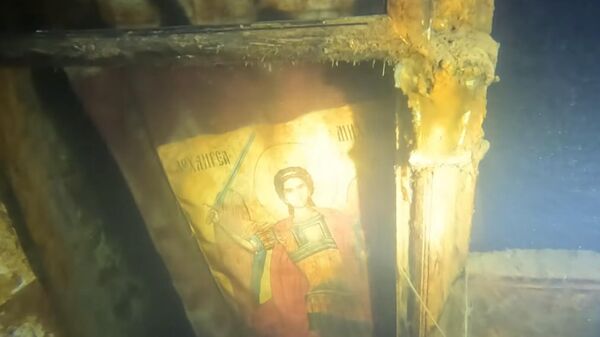 Detalj iz potopljene crkve Valjevska Gračanica - Sputnik Srbija