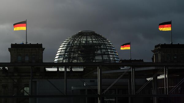 Flagi na zdanii Bundestaga v Berline, Germaniя - Sputnik Srbija