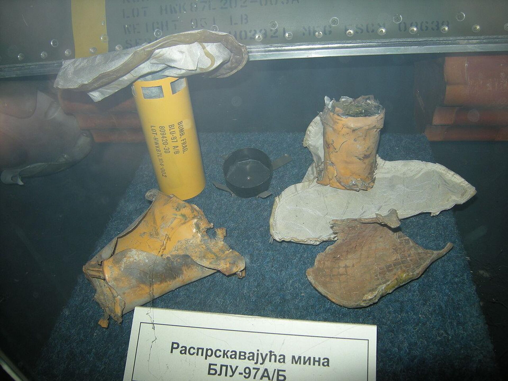 Ostaci kasetnih bombi bačenih tokom NATO agresije na SR Jugoslaviju - Sputnik Srbija, 1920, 09.03.2023