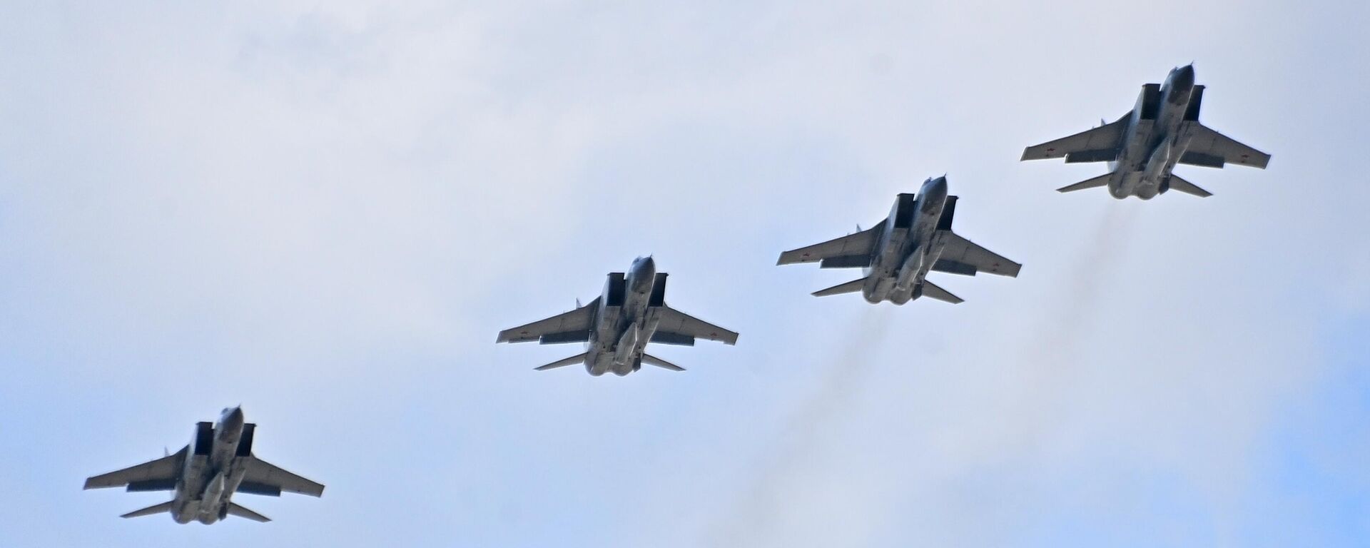 Авиони МиГ-31И са хиперсоничним ракетама кинжал - Sputnik Србија, 1920, 20.09.2025