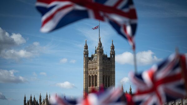 Британска застава на Вестминстерској палати у Лондону - Sputnik Србија