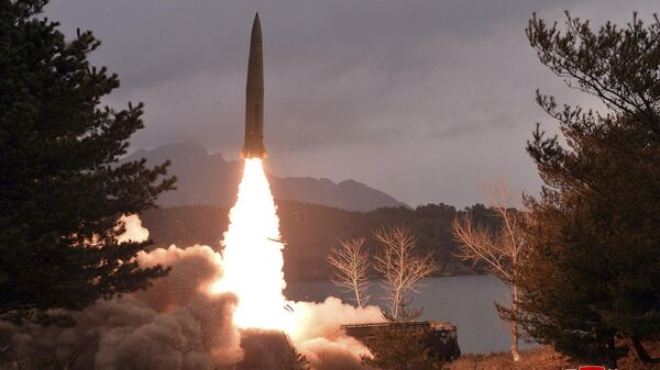 Severna Koreja testirala balističku raketu zemlja-zemlja - Sputnik Srbija