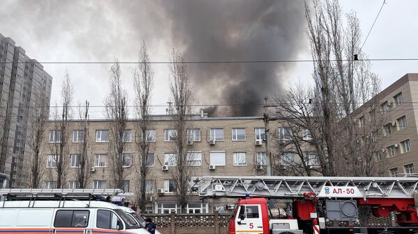 Vatrogasno vozilo ispred zgrade FSB u Rostovskoj oblasti - Sputnik Srbija