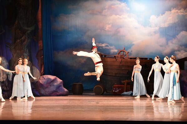 Scena iz predstave Gusar u Narodnom pozorištu - Sputnik Srbija