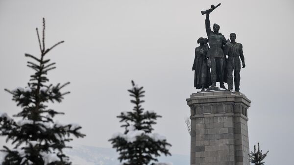 Споменик совјетским војницима у Софији - Sputnik Србија