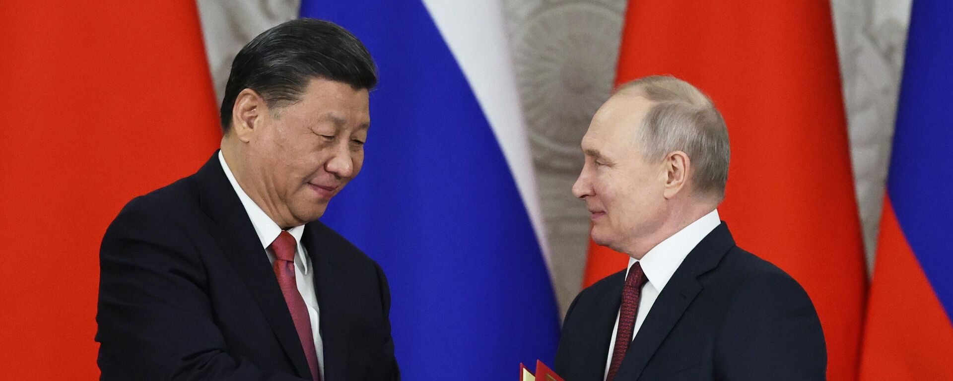 Predsednik Rusije Vladimir Putin i predsednik Kine  Si Đinping - Sputnik Srbija, 1920, 26.03.2023