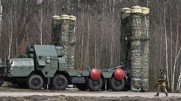 Военнослужащий зенитного ракетного полка, созданного в Лунинецком районе Брестской области для усиления системы ПВО Белоруссии на белорусско-украинской границе - Sputnik Србија