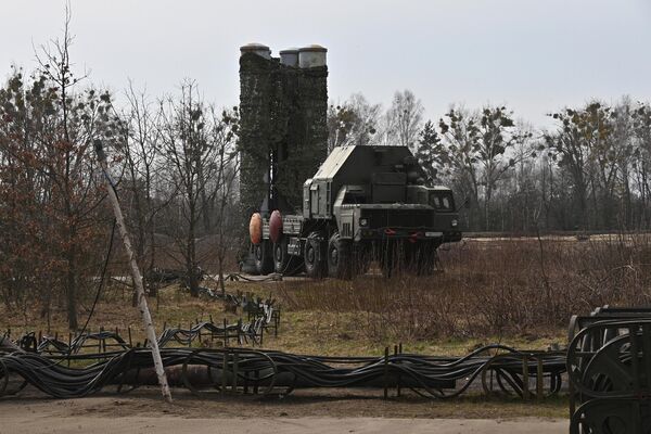 Lanseri raketnih sistema u Lunineckom okrugu Belorusije, postavljeni za jačanje sistema PVO na belorusko-ukrajinskoj granici. - Sputnik Srbija