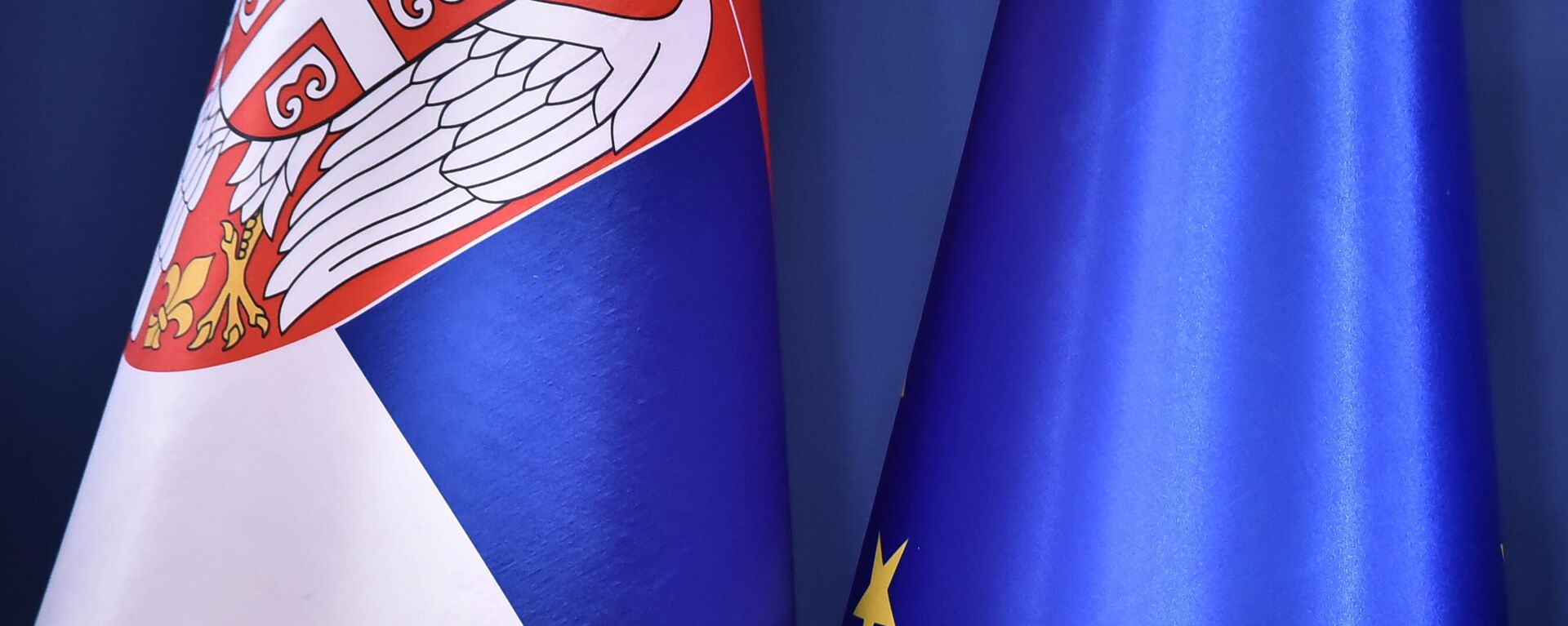 Zastava Srbije i EU - Sputnik Srbija, 1920, 31.08.2023
