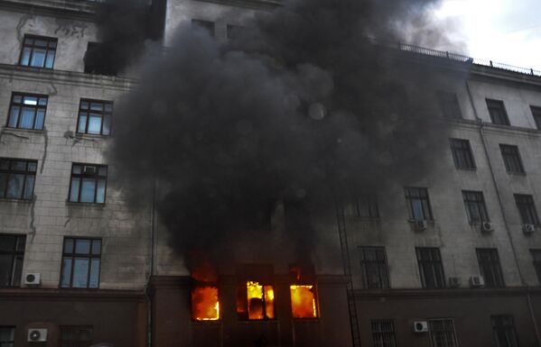 Пожар у згради Дома синдиката у Одеси. - Sputnik Србија