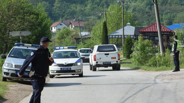 Полицијске снаге након хапшења осумњиченог за масакр у околини Младеновца - Sputnik Србија