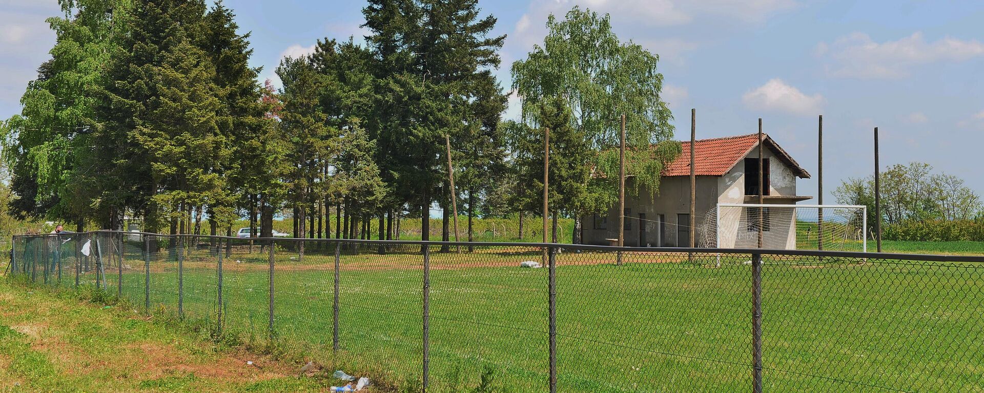 Фудбалско игралиште у селу Мало Орашје - Sputnik Србија, 1920, 03.05.2024