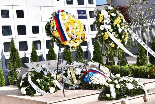 Ministar Gajić poručio je da je naša obaveza „da se sećamo, pamtimo i da se molimo Bogu za sve koji su izgubili živote”. - Sputnik Srbija